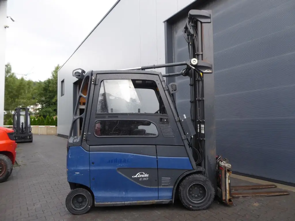 9438a-9