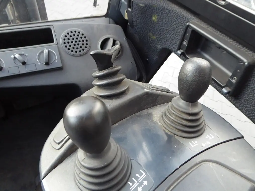 8746-6.jpg
