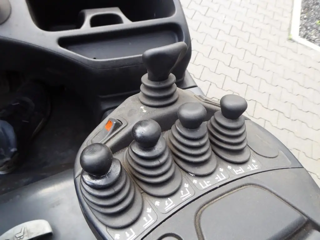9520c-7.jpg