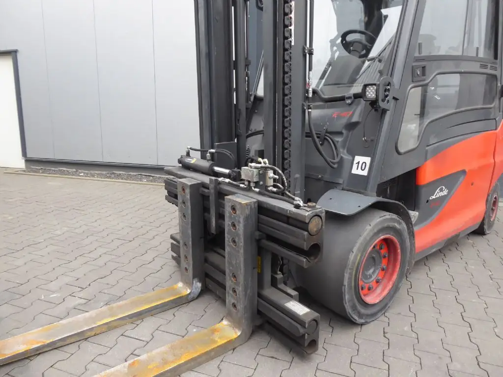 Gabelstapler günstig und sicher online kaufen. Hier sehen Sie einen Linde E40HL-01/600 aus dem Jahr 2018.