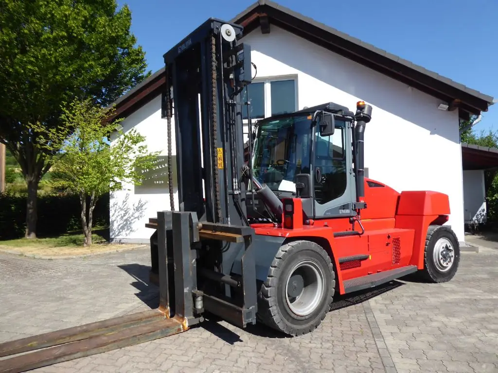 Gabelstapler günstig und sicher online kaufen. Hier sehen Sie einen Kalmar DCG 160-12 aus dem Jahr 2021.