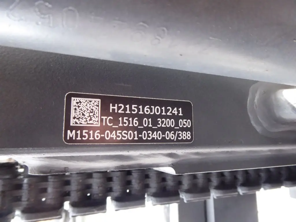 10701-3.jpg