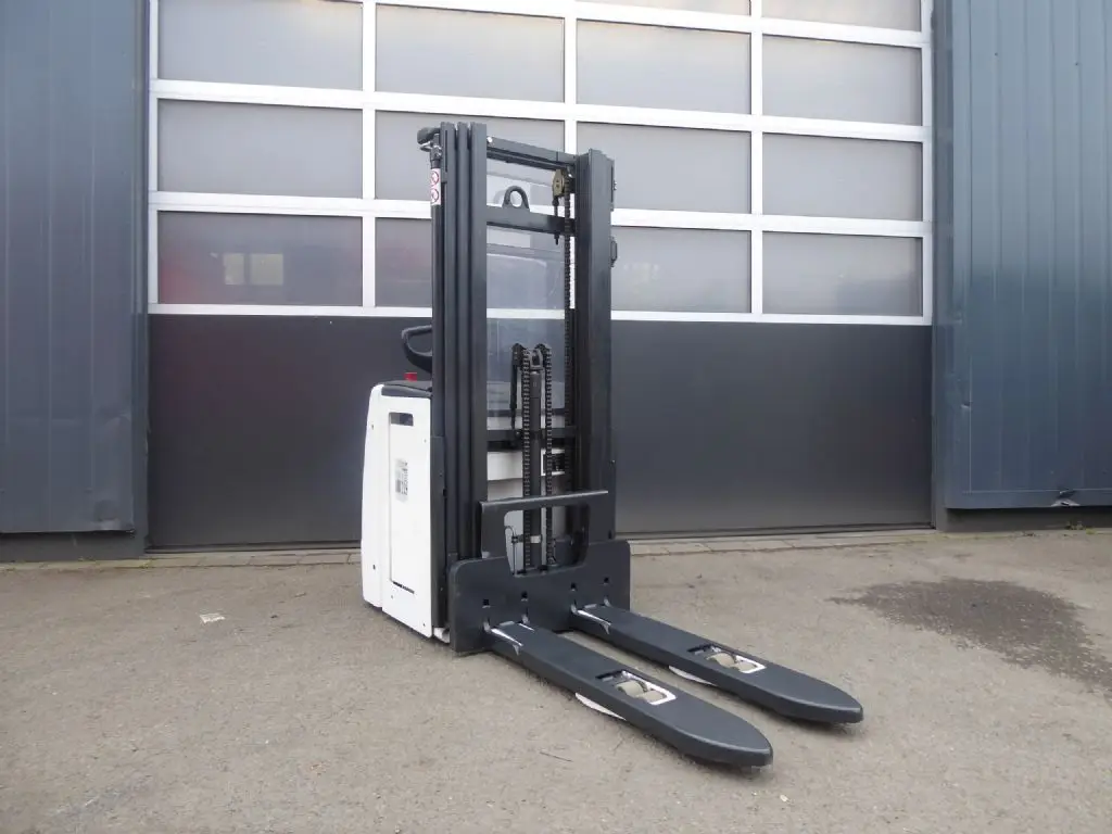 Gabelstapler günstig und sicher online kaufen. Hier sehen Sie einen Linde L16 aus dem Jahr 2020.