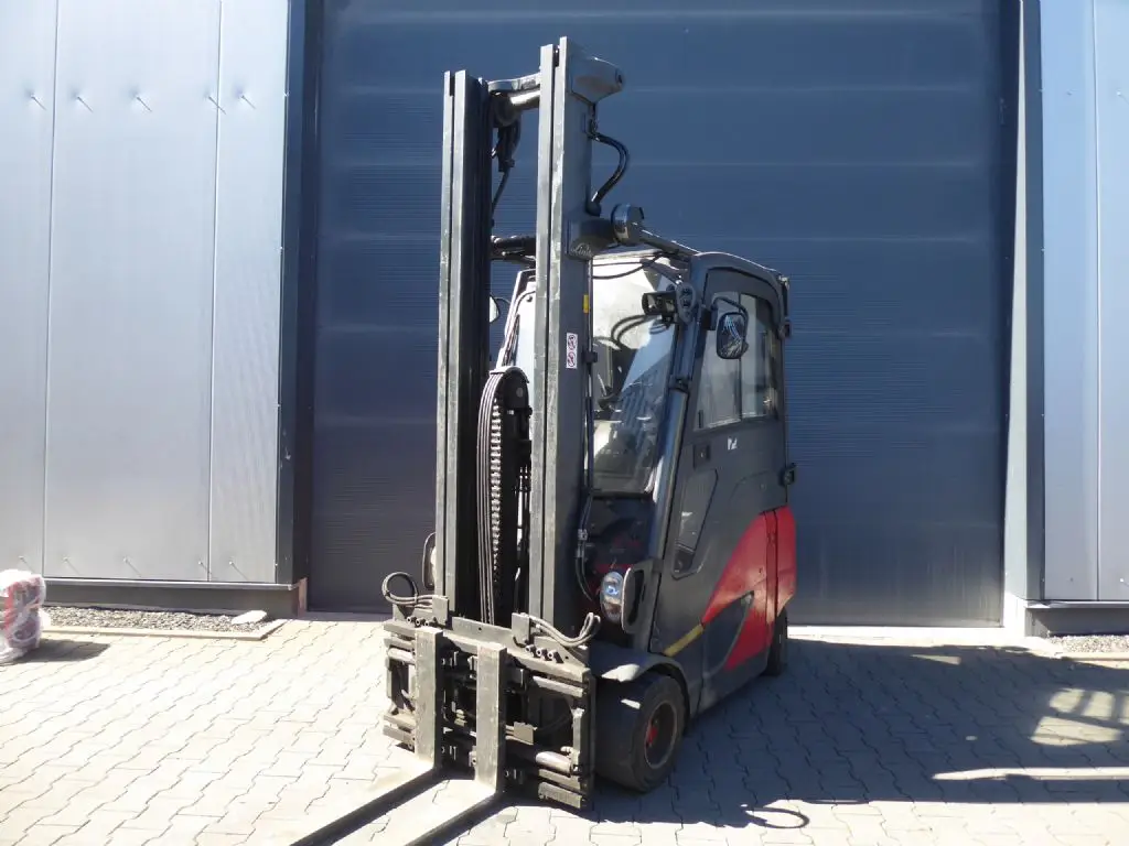 Gabelstapler günstig und sicher online kaufen. Hier sehen Sie einen Linde E18PH-02 aus dem Jahr 2019.