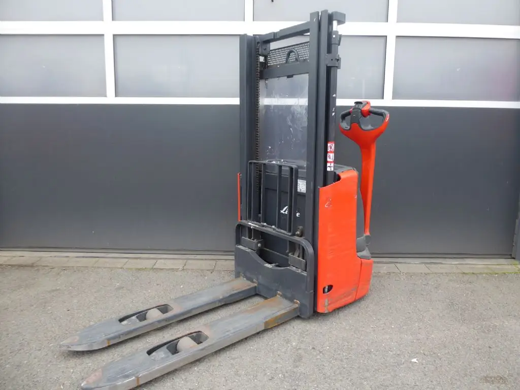 Gabelstapler günstig und sicher online kaufen. Hier sehen Sie einen Linde L12 aus dem Jahr 2020.