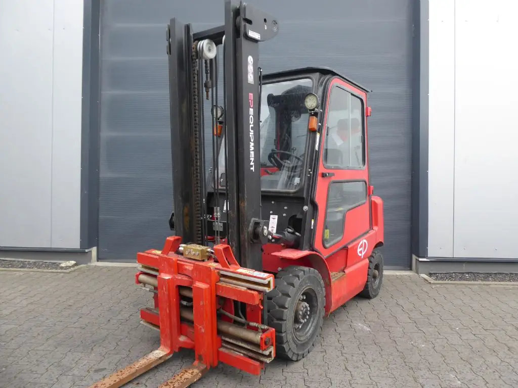 Gabelstapler günstig und sicher online kaufen. Hier sehen Sie einen EP EP Equipment EFL252 aus dem Jahr 2021.
